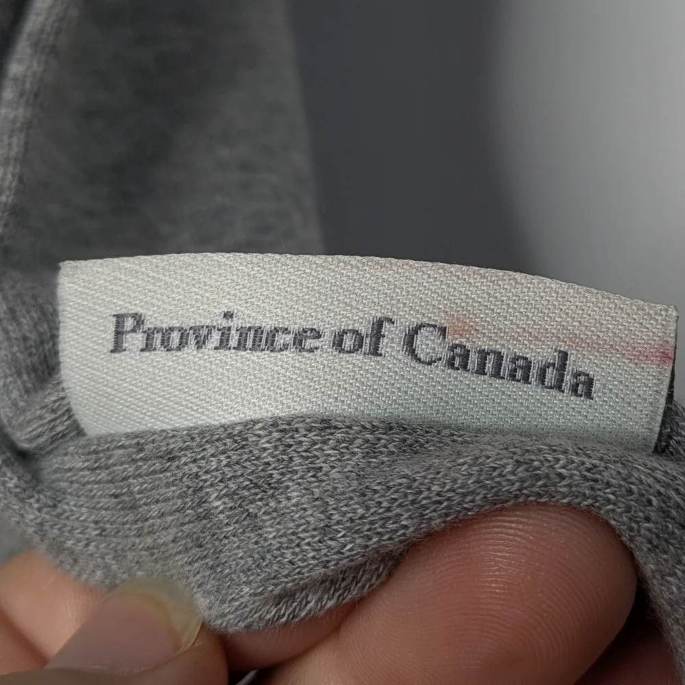 NWT Province of Canada for The Jilly Box grey bonjour pillow case